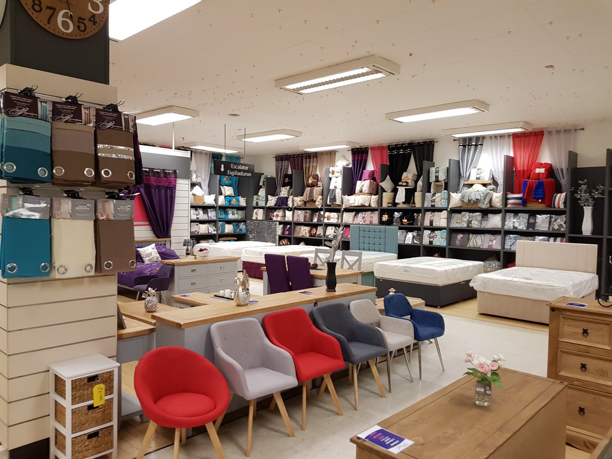 What! Stores tweet media