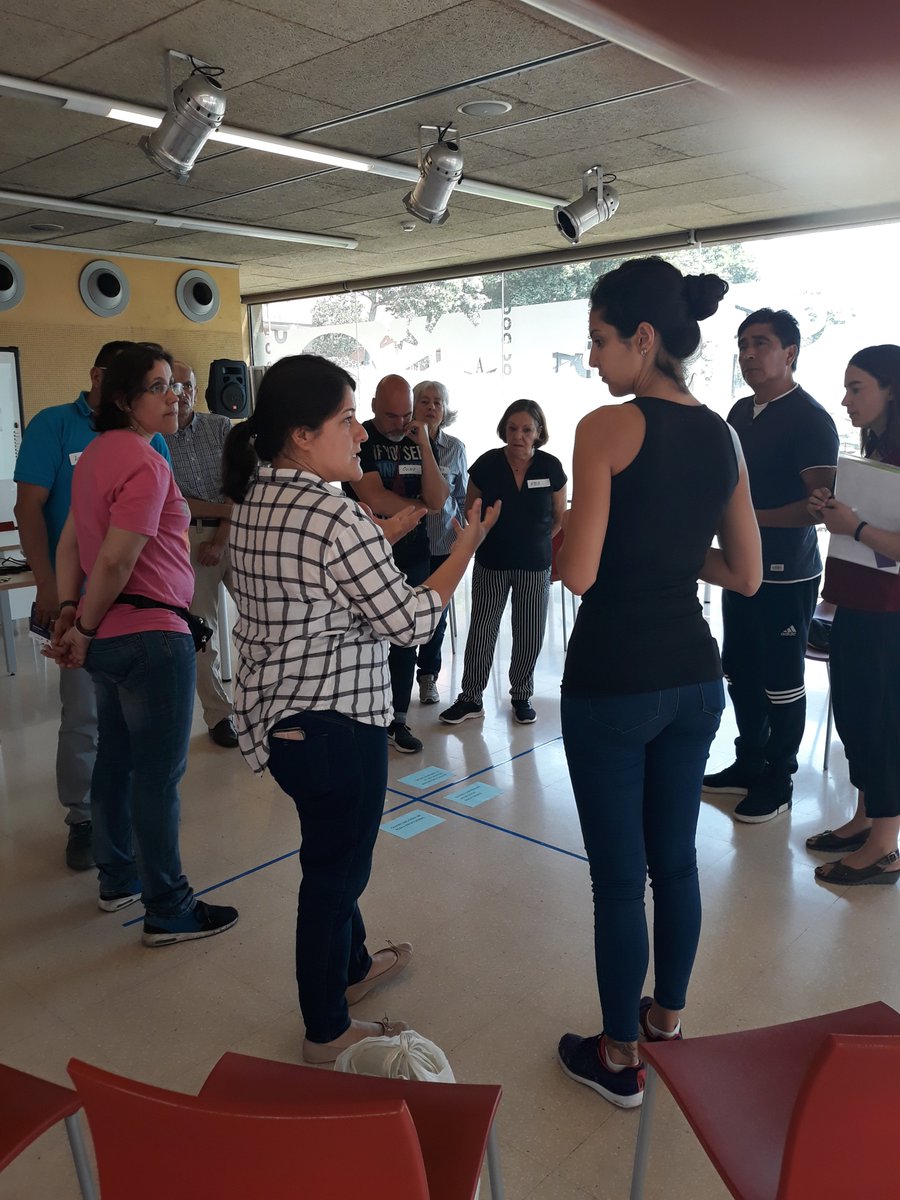 avalon_cat's tweet photo. INICI DE L'ITINERARI FORMATIU AL MARC DEL PROGRAMA #ESDIS
El divendres 1 de juny hem iniciat l'itinerari formatiu del programa ESDIS a la Biblioteca de Roquetes. La sessió ha anat molt bé i han participat unes 11 persones #emprenedoriasocial #ESS #Economiasocial https://t.co/uEZtJKxc4e