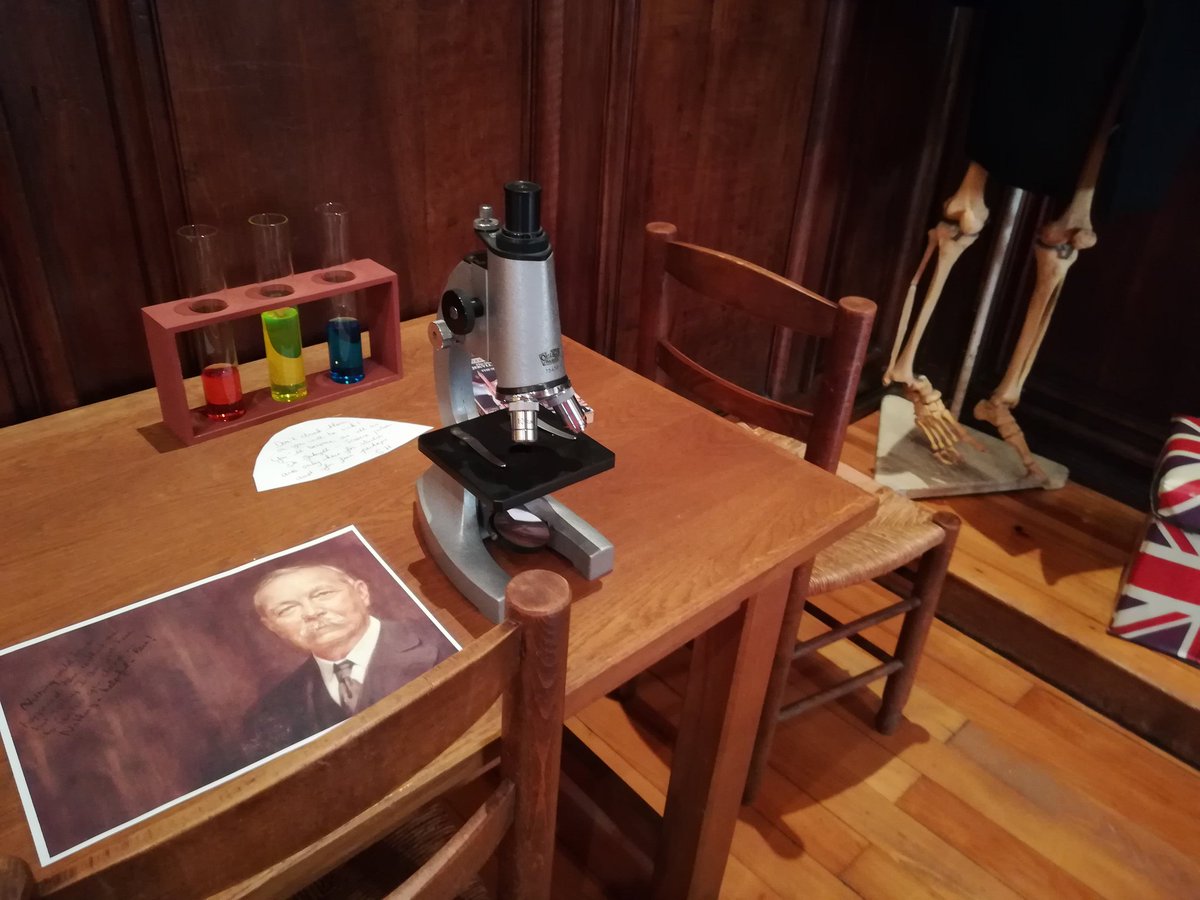 fxmaisier's tweet photo. La bibliothèque de S. Holmes au collège de l'Arc est prête pour accueillir les 3ème cet après midi pour l'#escapegame ! Hâte de faire réfléchir les lycéens vendredi. #1erTest #anglais #lettres #mathématiques @DANE_acBESANCON @acbesancon @CardieBesancon https://t.co/Wu8BZel6Gl