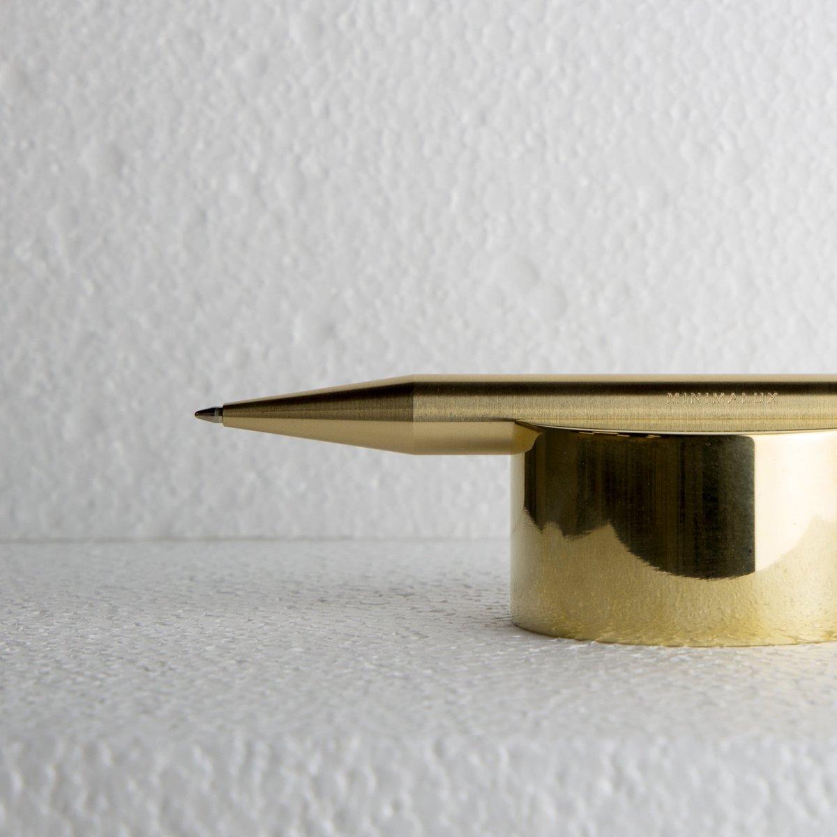 Minimalux's tweet photo. Ballpoint + Pen Rest details. https://t.co/opjiXiFrdJ #MINIMALUX #ForPerson #stationery #Brass #WritingInstruments #StationeryDesign https://t.co/MSGlxER6qW
