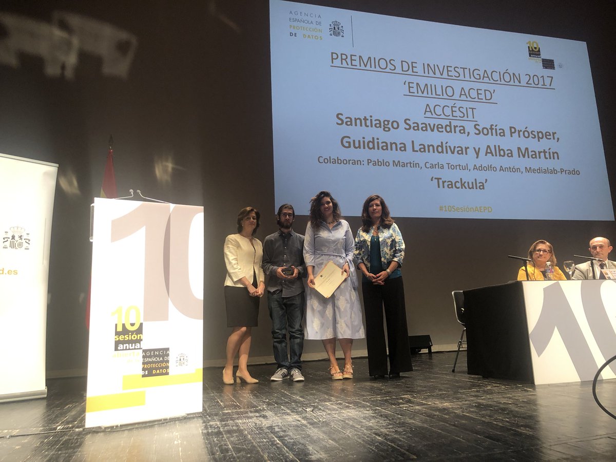 AEPD_es's tweet image. Premio Protección de Datos 2017 Emilio Aced de investigación a Abel Lozoya y accésit al proyecto #Trackula. #10SesiónAEPD