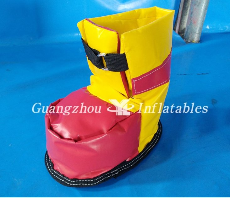 ylinflatables's tweet photo. We offer a wide range of inflatable #sumo #footballsets, which comes with clothes, #shoes, and #ball.😉😉😉😉
#speedshoes #giantshoes #inflatables #giantsoccer #soccer ⚽️⚽️
#football #SPORTSHOES
https://t.co/FfiFmtasK2 https://t.co/TbC2Yq8EWK