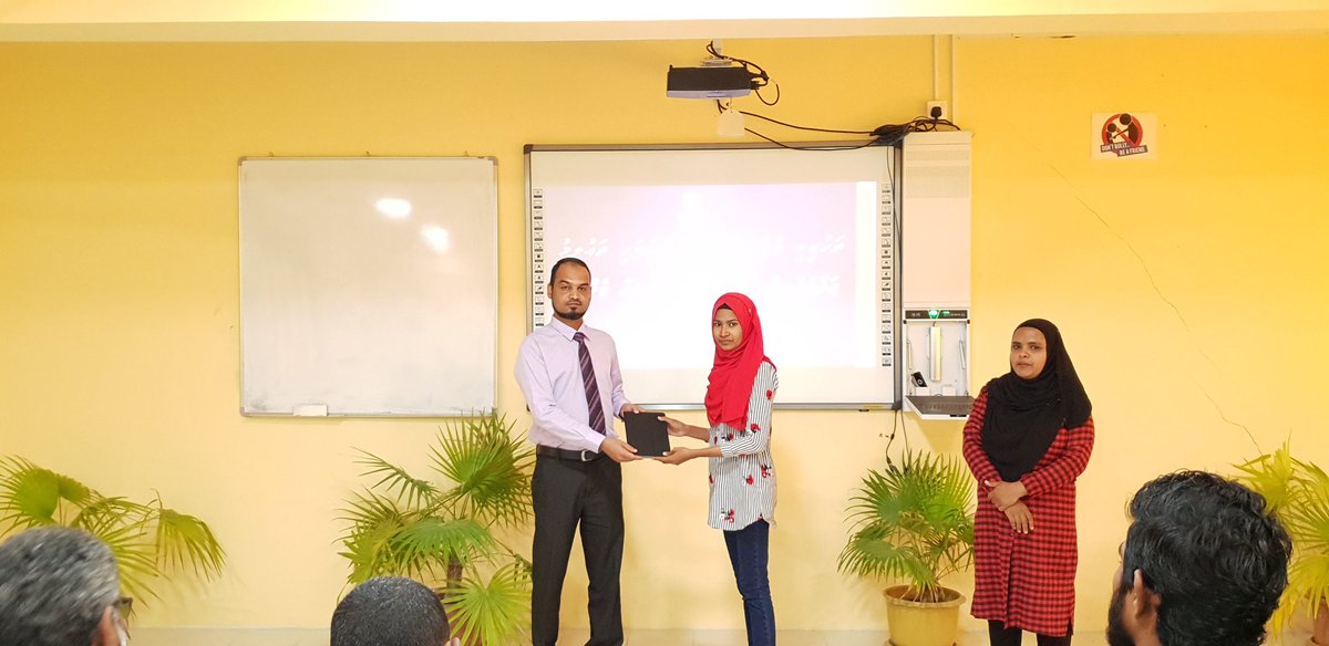 eduGS_53's tweet photo. "Thahuzeebu Mujuthamauakah Tharubavee Thauleem". 
Jalaluddin School Teachers receiving Tablets with all the Principals of HDh. Atoll Schools. Cheif guest to honour the function is the Principal of Addu High School, Mr. Ibrahim Nadheem.
@EducationMV @UfaaMv
@aishathshiham https://t.co/EI1oZeJdb7