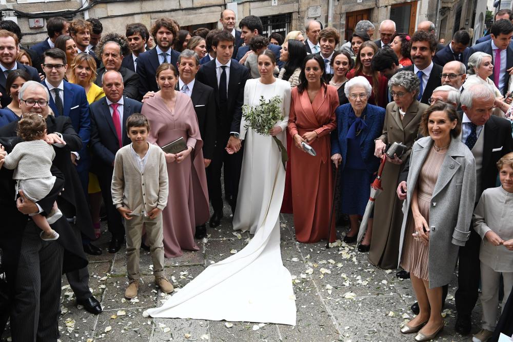 salonwhitetweet's tweet photo. Os mostramos estas fotos de la maravillosa boda de @MeriLoves ¡Gracias por compartirlas con nosotros! 😊
#salonwhite #whitestore #beauty #belleza #cosmetica #peinado #fashion #moda #boda https://t.co/RkIzKHQyQr