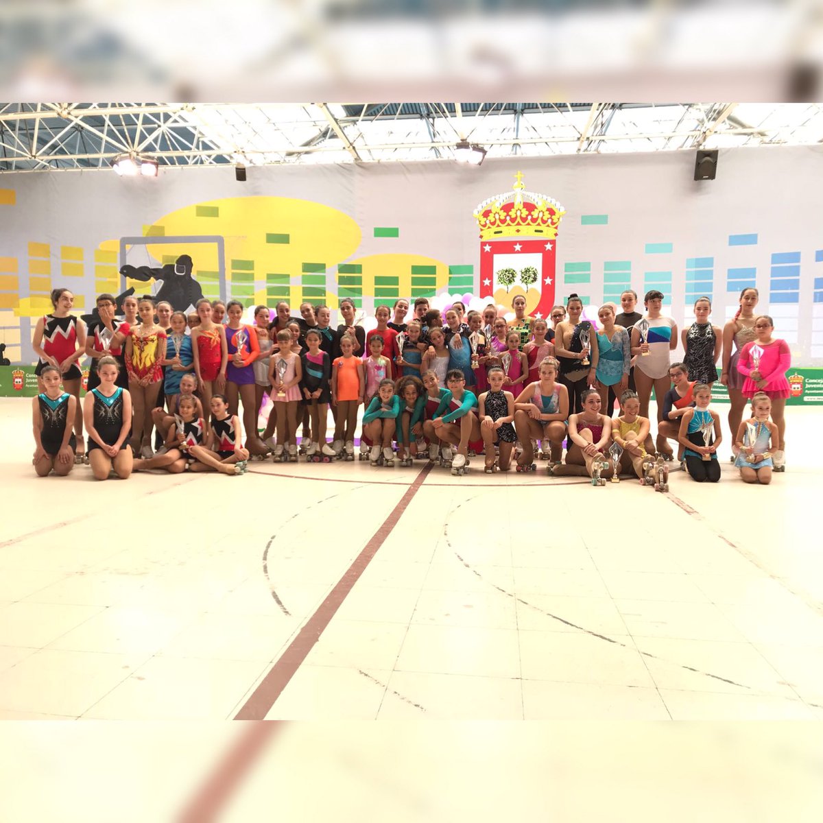 ClubRoulement's tweet photo. Que bien estuvieron nuestras chicas en el #TrofeoTresCantos 2018 Felicidades a todas ellas y a nuestro Entrenador @adrian_gar04 
🥉 Claudia
🥉 Saray
🥉 Irene
5a  Daniela
7a  Lucía B. 
9a  Lucía G.
9a  Alejandra
#CdeRoulement #PatinajeRoulement https://t.co/pCARZrt74N