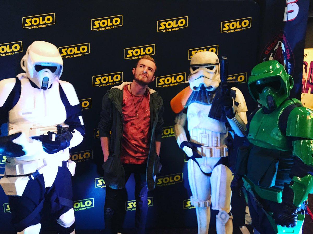 BJHumberdross's tweet photo. Looking for a future in Alderaan places 😂👌 

#starwars #solo #SoloAStarWarsStory #soloastarwarsmovie #SW #Disney #Stormtroopers https://t.co/sgiqJfXlOi