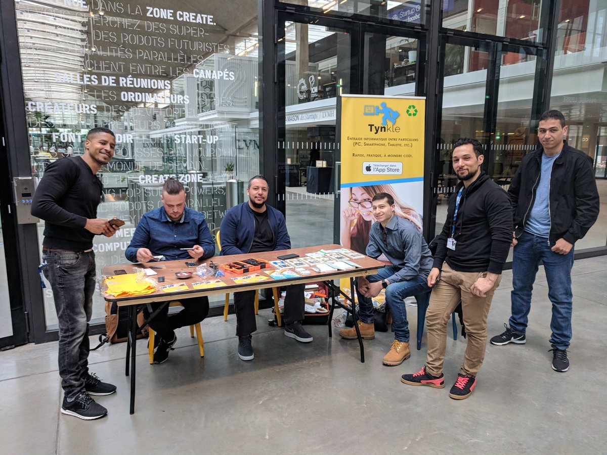 TynkleFR's tweet photo. Ça bosse à Station F😉
Démo live 
#tynkle #ios #stationf #startup https://t.co/HFbSIapq1q