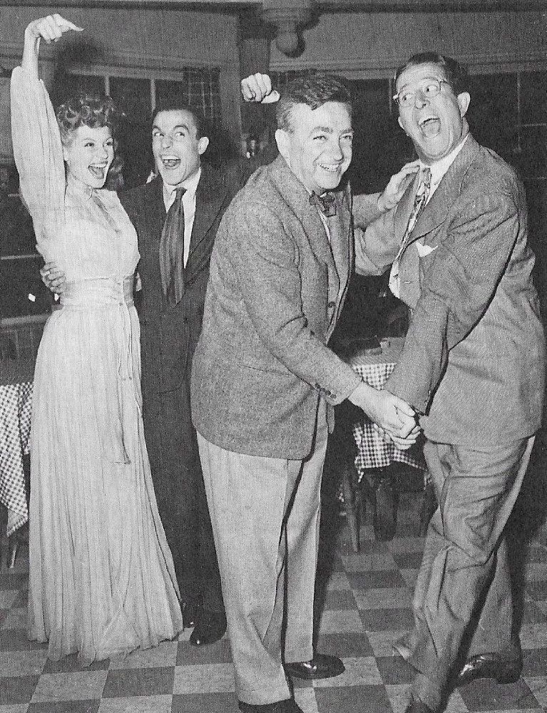 concionator's tweet image. Hoy se cumple el 59°Aniversario de la muerte del director, judío, Károly Vidor aka #CharlesVidor. Tenía 58 años.
Dirigió
#CoverGirl
#ASongToRemember
#Over21
#Gilda
#TheLovesOfCarmen
#Rhapsody
#LoveMeOrLeaveMe
#TheSwan
#TheJokerIsWild
#AFarewellToArms
#SongWithoutEnd
Entre otras