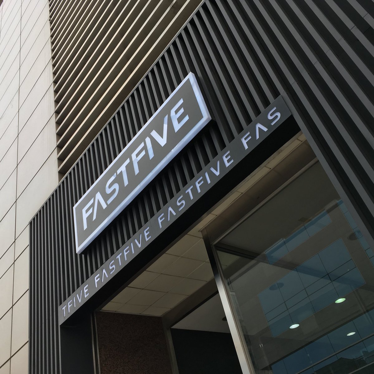 kangdbang's tweet image. 사람들은 다른 사람들의 열정에 끌리게 되어있어. 자신이 잊은걸 상기시켜주니까 - 영화 라라랜드 중
#예약관리플랫폼 #온다 #정기교육 #티포트 #흥해라 #세상의모든 #스타트업 #화이팅 #패스트파이브 #코워킹스페이스 #공유오피스 #공유사무실 #서울나들이 #국내여행 #강다방 #게스트하우스 #라라랜드