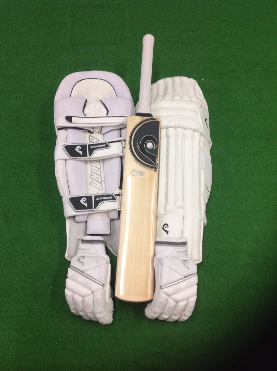 RobPackCricket's tweet photo. Get a bundle deal in store now! #Bundle #Blueroom #WhackIt #RPCricket https://t.co/rQWdjXb7I4