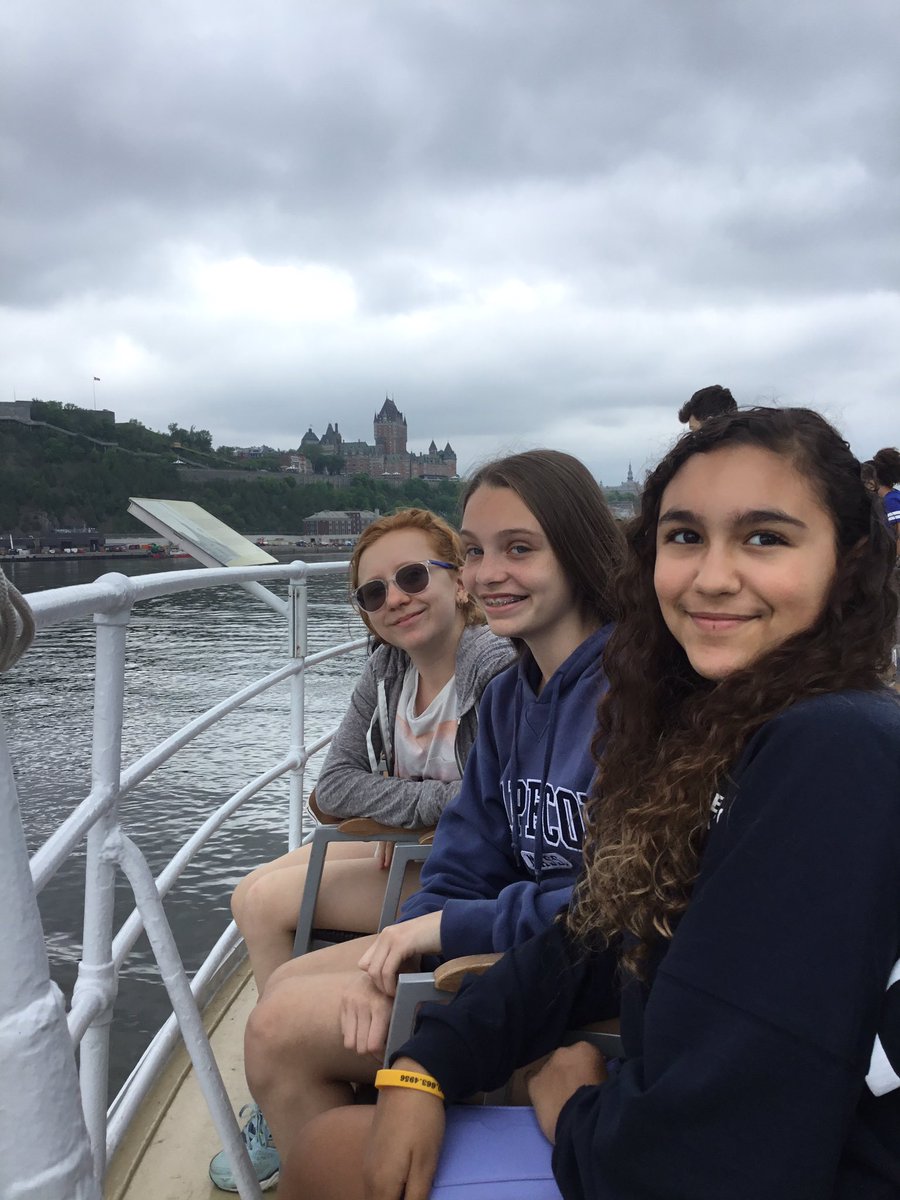 FrenchDiamond1's tweet photo. La croisière sur le fleuve Saint-Laurent.  Our relaxing boat ride on the Saint Lawrence. https://t.co/fOMUy7kDFi