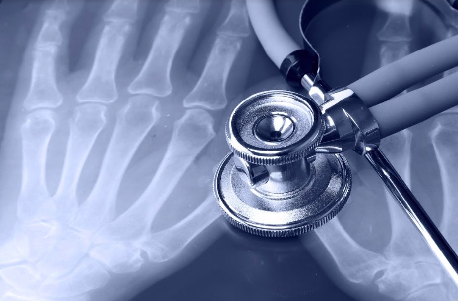 HandAdvanced's tweet image. How to Identify a Hand or Wrist Fracture
(ow.ly/lOHU30k1bCr) 

#handfracture #wristfracture #KetteringOH