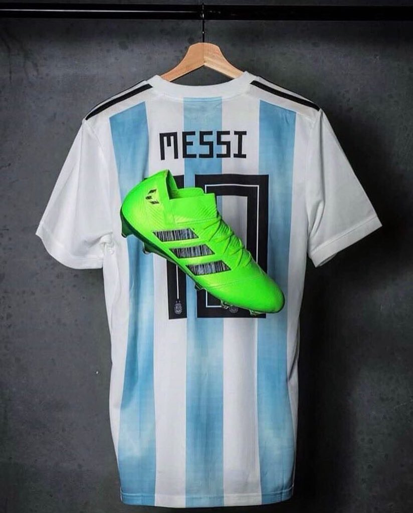 WeAreMessi's tweet image. If Argentina win the 2018 World Cup finals, we’ll buy everyone who retweet’s this a jersey... 🏆⚽👍

#WeAreMessi