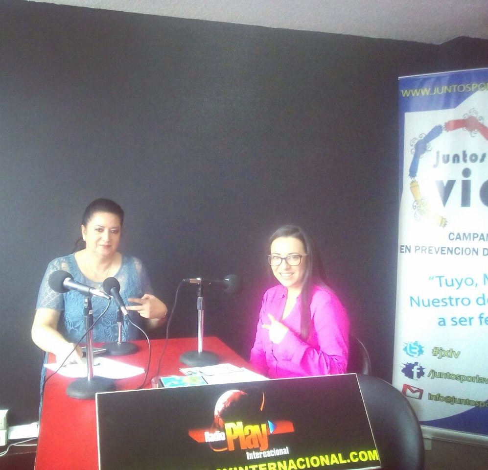 RadioPlayInter's tweet photo. Estas en tu programa #EQyS con @XimeGarciaLasso hoy nos acompaña Estefania Jarrin Directora del Proyecto de Salud al Paso. El tema de hoy "prevencion de enfermedades"
#EscuchaPlay: https://t.co/xG8h4mWo2N
#YoSoyPlay #12AñosPlay #RadioPlay #PlayMagazine #PlayTv #Salud #Familia https://t.co/dyifE5dw60
