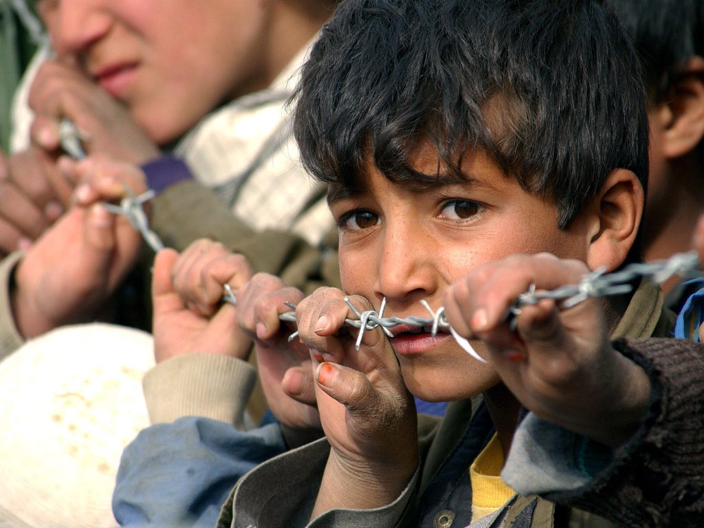 LuisIus82's tweet photo. Por el Día Internacional de los Niños Víctimas Inocentes de Agresión, hemos de reivindicar el derecho todo niño y niña a vivir en un ambiente de paz y protección lejos de todo acoso, violencia y conflictos armados. #StopAttacksOnChildren #ChildVictimDay
https://t.co/rfC2NReryK https://t.co/ovVI5dXtf5
