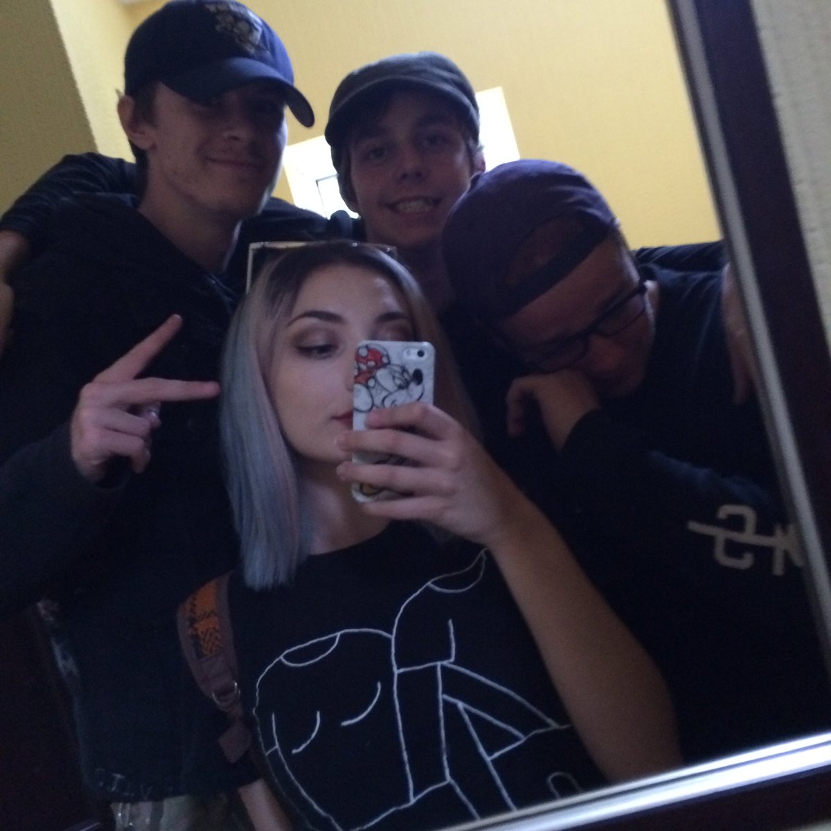 caits182 tweet picture
