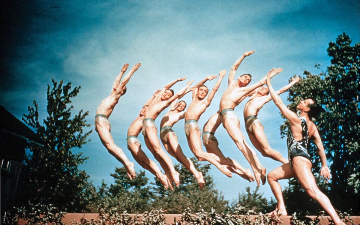 BrattleTheatre's tweet photo. Monday: Dance for World Community Film Festival begins with MEN WHO DANCE (5:00) and REBELS ON POINTE/TROCKADERO (7:00). Info &amp; tickets: https://t.co/EreH1Ystxr @JoseMateoBallet https://t.co/CLcCbGARQj