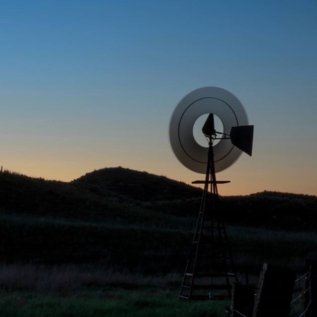 garydougherty_'s tweet photo. Early "peaceful windy" morning in Sandhills of Nebraska
.
.
#sharingnebraska #sandhills #nebraskaviews #nebraskanadventures #nebraska #ne #wind #windmill https://t.co/tjVrL41tur https://t.co/ETLlbuwq3J