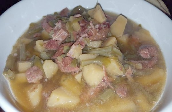 Andrea_Recipes's tweet photo. Ham &amp;amp; String Bean Soup https://t.co/YfGhzrA6Em https://t.co/Wt1Zvcfrfv