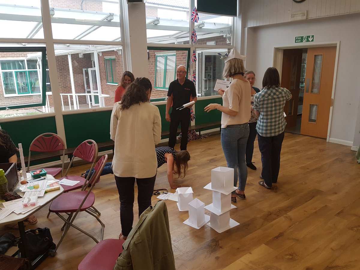HollySpringJrs's tweet photo. Great fun this morning with @HollySpringInf completing physical and mental challenges! #teamhollyspring #teamwork #fun https://t.co/xEhPu9oeLm