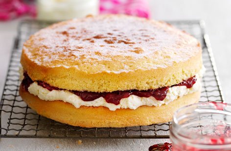 Grassland_cafe's tweet photo. Today's cake of the day is the classic Victoria sponge cake! https://t.co/zJTEjdp2jf