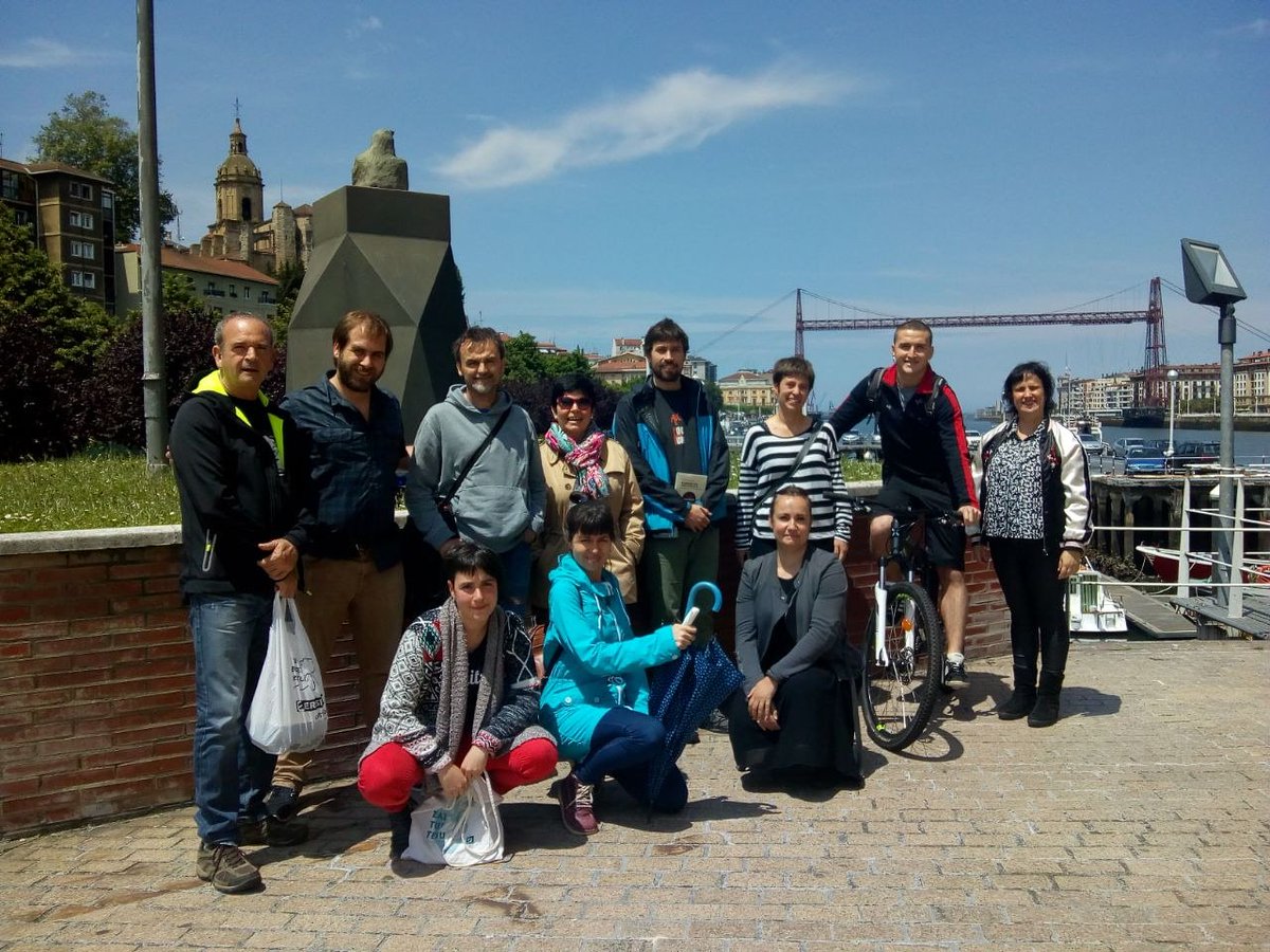 #euskaraldia  martxan da Porrugaleten. Pasaden larunbatean talde eragileak formakuntza saioa izan du. Laster, hamaikakoa aurkeztuko dute. Gora Portugalete euskalduna!