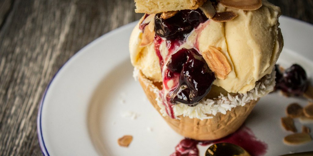 pieminister's tweet photo. Craving something sweet after your pie? Weβve got the perfect solution & you could #win a free month of ice cream π¦π¦ https://t.co/7E8J0tlSw4 #pieministersoftserve #softserve #canilickit #icecream #pieminister #summerofsoftserve https://t.co/SbIoeCnnEg