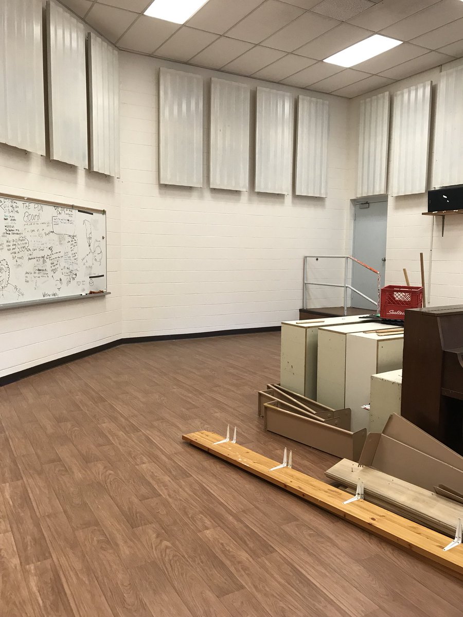 bejjanyc1's tweet photo. #LoveMyHaltonSchool Freshly painted music room at WID https://t.co/29GD9nA43W