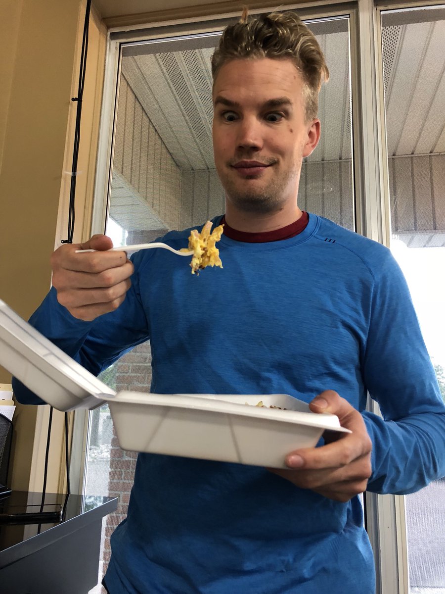 IlkbMi's tweet photo. Happy #NationalCheeseDay from the ILKB cheese master! 

#cheese #ilkb #omelet #ilkbtroy 🧀🧀🧀 https://t.co/x4Fz56uJWi