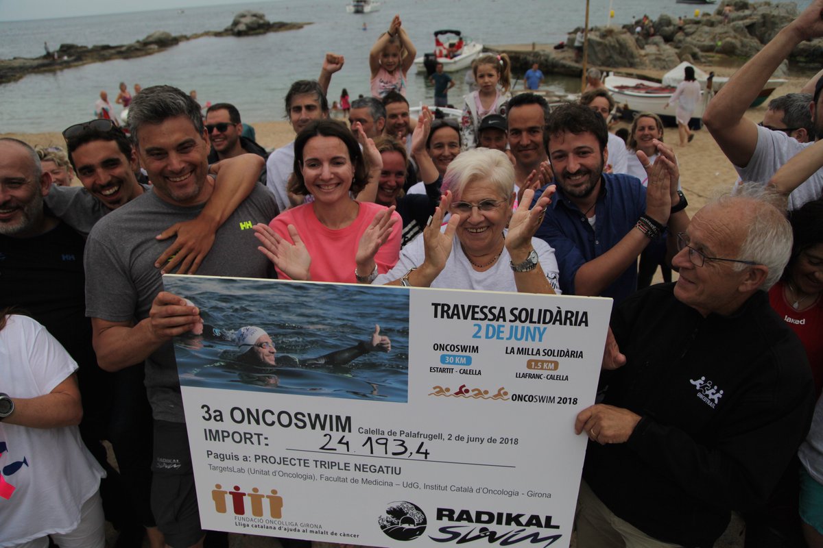 RPalafrugellFM's tweet photo. 🏊🏽‍♀️📻Avui a l'informatiu de Ràdio Palafrugell > https://t.co/UhF1Ol19Sm
Destaquem la valoració de la @OncolligaGi de la mà de Lluís Comet sobre la 3a edició de l' #Oncoswim2018. Recaptació de rècord amb més de 24.000€ per a la investigació del càncer de mama triple negatiu https://t.co/8EKRw4fIAQ