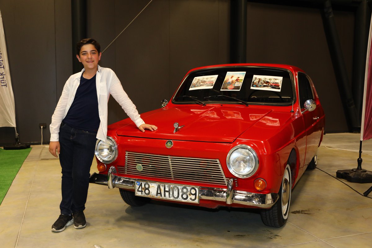 ikodklasik's tweet photo. Arabalı Sinemada #CemYılmaz Keyfi... #ArabalıSinema #Anadol #Sinema #KlasikOtomobil #ClassicCar #ikod #ikodklasik https://t.co/LcykdohTJC