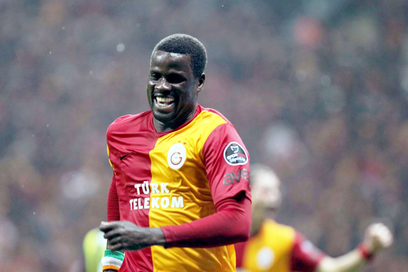 Mutlu Y llar / Happy Birthday Emmanuel Eboue! 