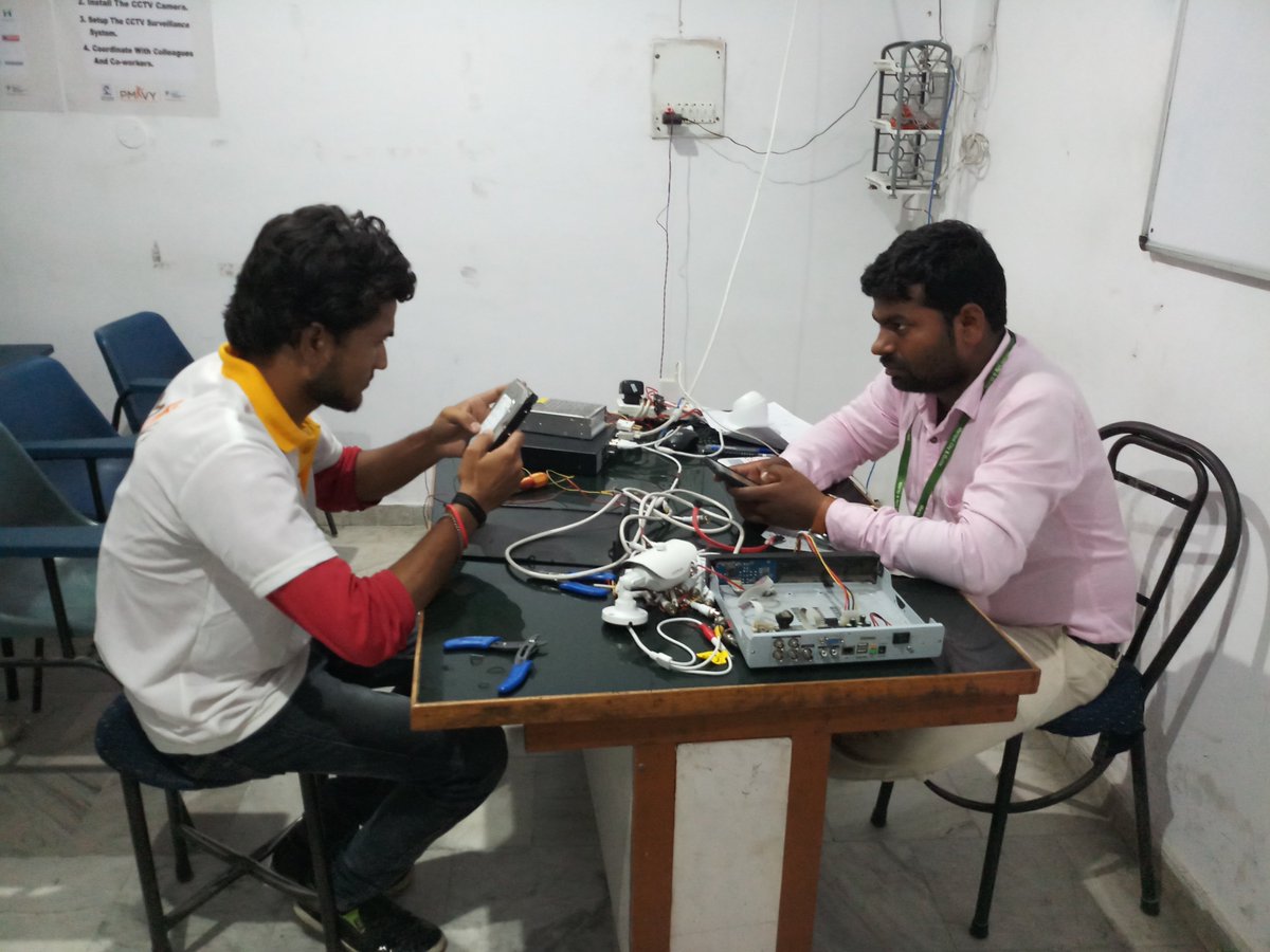 IcteLucknow's tweet photo. CCTV 2 nd Batch Assessment Successfully Accomplished all 30 Students at @IcteLucknow @ictelko @PMOIndia @MSDESkillIndia @NSDCINDIA @dpradhanbjp @AnantkumarH #PMKVY #Skill4Jobs @FollowESSCI https://t.co/4tZt7oLHqF