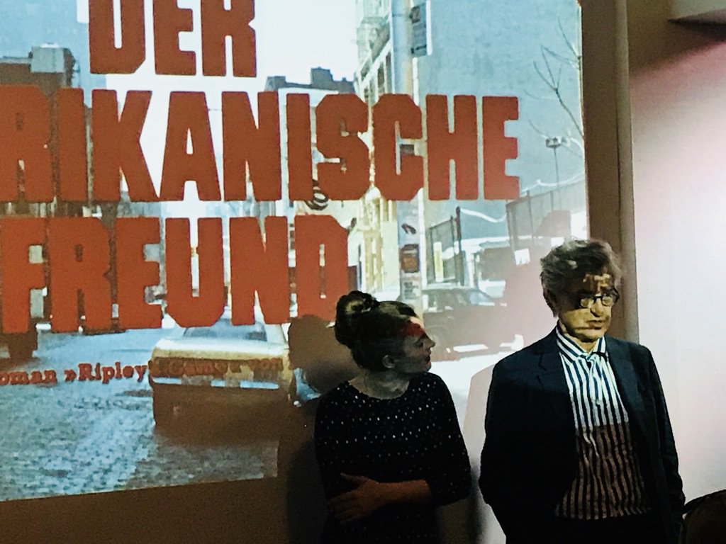 FilmRaum's tweet photo. Ein kleiner Rückblick zur gestrigen Veranstaltung im @FilmRaum : 
#essef Eine Stadt sieht einen Film: Der Amerikanische Freund (1977) Wim Wenders war für ein Filmgespräch zu Gast und hat mit unseren filmRaum Gästen sympathische Anekdoten zur Entstehung des Films geteilt. https://t.co/dawEjdpI7z