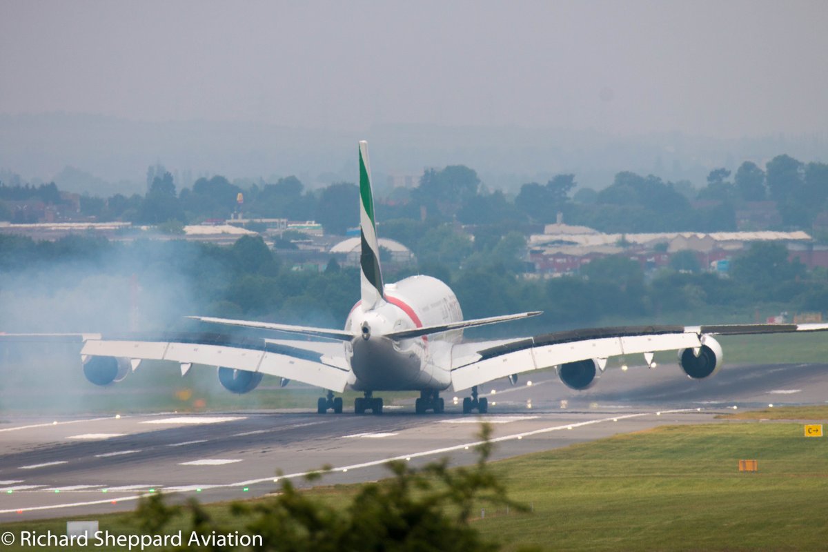 RichJohnShep's tweet photo. @AlvinRRussell @a380fanclub @emirates #A6-EUP #DXB-BHX #Touchdown #EarlyAgain @bhx_official https://t.co/l9ZTObpwii