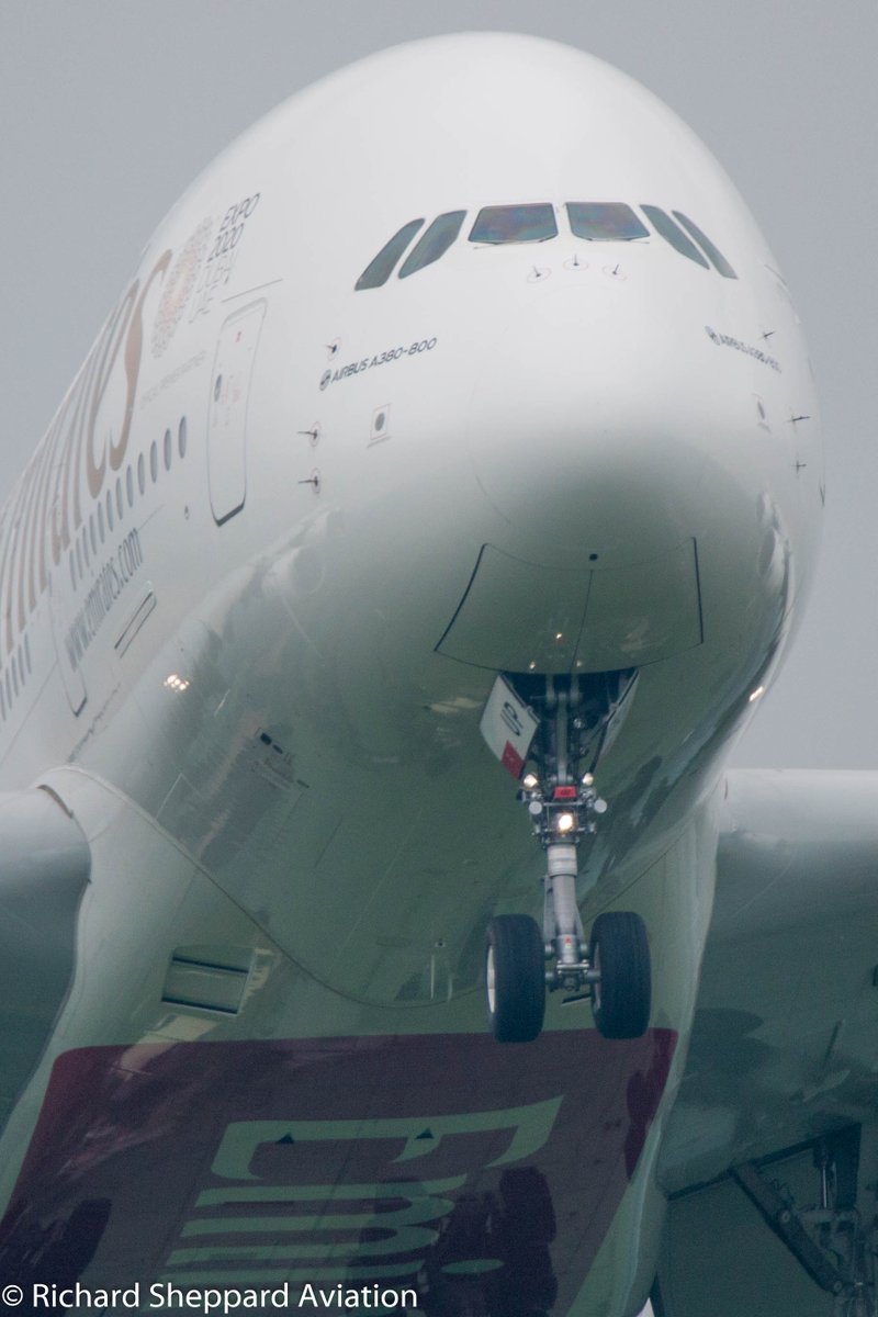 RichJohnShep's tweet photo. @AlvinRRussell @a380fanclub @emirates #A6-EUP #DXB-BHX #Touchdown #EarlyAgain @bhx_official https://t.co/l9ZTObpwii