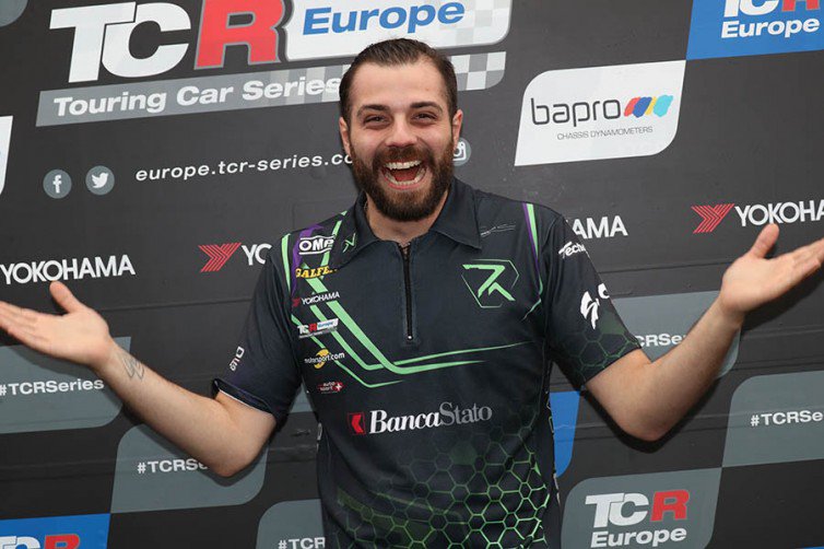 motorionline's tweet photo. #TCREurope | #Comini ritorna in pista a #SpaFrancorchamps con una #Honda Civic
➡️ https://t.co/L31sCBP5EN https://t.co/XQh39K8AWy