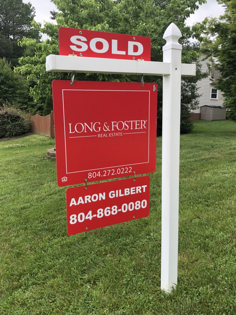 RVAExpert's tweet photo. #SOLD! Congrats to my #GlenAllen seller clients on the successful #settlement of their former #Henrico home. This is step 1 of 2 for these #buyerandseller clients who will now have a quick wait until they close on their new home later this month. #SOLDRVA #RVA #RVARealEstate https://t.co/0e7ScpxUFf