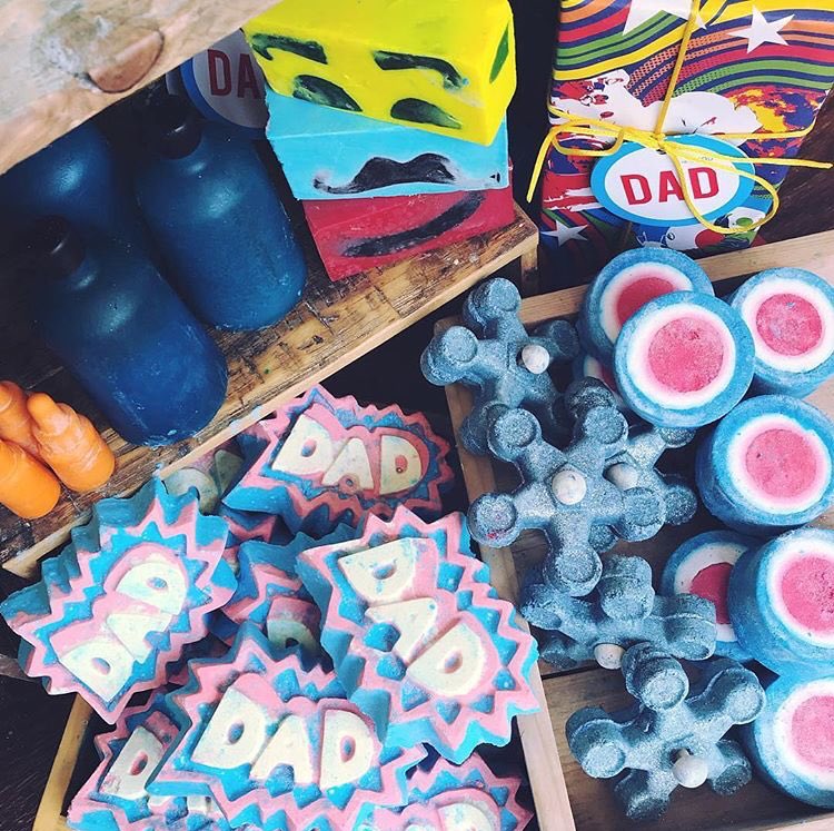 LUSHRoosevelt's tweet photo. June 17th is fast approaching! We have plenty of goodies to keep any Dad feeling fresh this Father’s Day! Pop on in to smell this limited edition goodies! https://t.co/AJQ31eIBtX