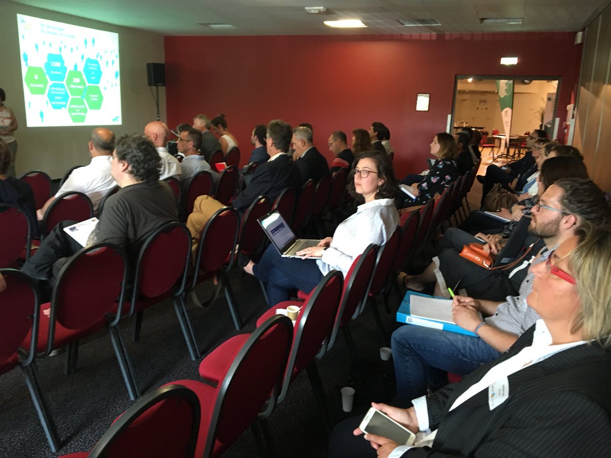 Lancement du premier forum technologique et scientifique du #Cher. Favoriser la rencontre des #entreprises, de la #formation, les centres de compétence #technologique et la #recherche en #RCValdeLoire <a href="/Lu6Cha/">Lucie Chamaret</a> <a href="/SAufrere/">Stephane Aufrere</a> <a href="/MelodieFourez/">Mélodie Fourez</a>