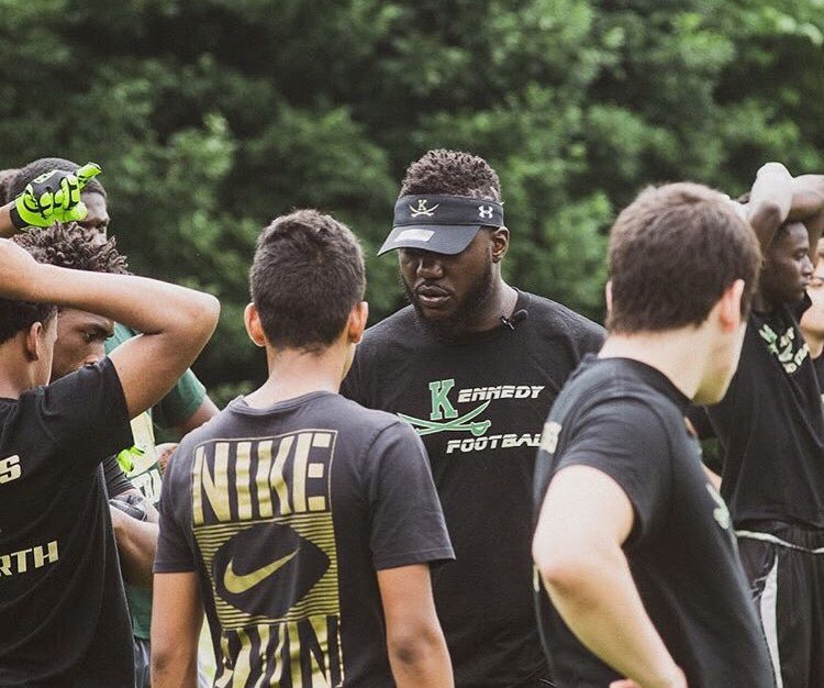 KDYFOOTBALL's tweet photo. It’s a new wave 🏈 https://t.co/VmQKbgzvEw