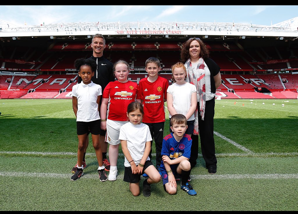 ButtonLane_'s tweet photo. #buttonlane @MU_Foundation #attendence #worthcommingtoschool https://t.co/Mk8dJWYQx8