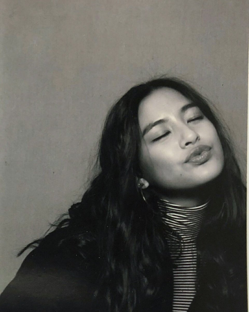 8gabbigarcia's tweet photo. Me Vs photo booths + the wind https://t.co/i0tN4kZ96l