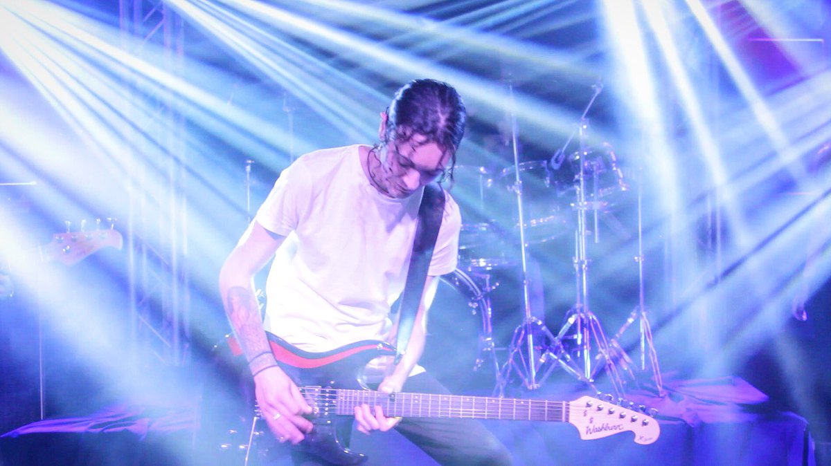 Been working really hard on writing and recording new music!! We can’t wait to get back on stage and have you guys hear it!! 🎸🎼 #ChainedLizard #JohnVozz #Guitar #Guitarist #Extreme #Band #Music #Musician #PopBand #RockBand #Pop #Rock #Show #Performance #Live #Stage