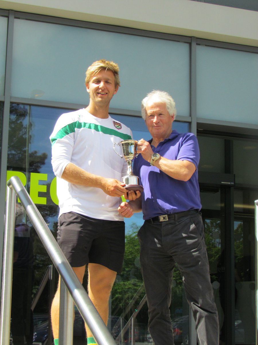 Exalumni's tweet photo. Thanks to everyone who joined our 1st Sports Day! In its inaugural year the John Gilbert Trophy was won by the Alumni after a 2-1 win following matches in Golf (Students), Badminton (Alumni) and Tennis (Alumni).
@ExeterUniTennis @EUGC1 @johngilbertJGFR #BleedGreen #ExeterForever https://t.co/fVhgcg4Brx