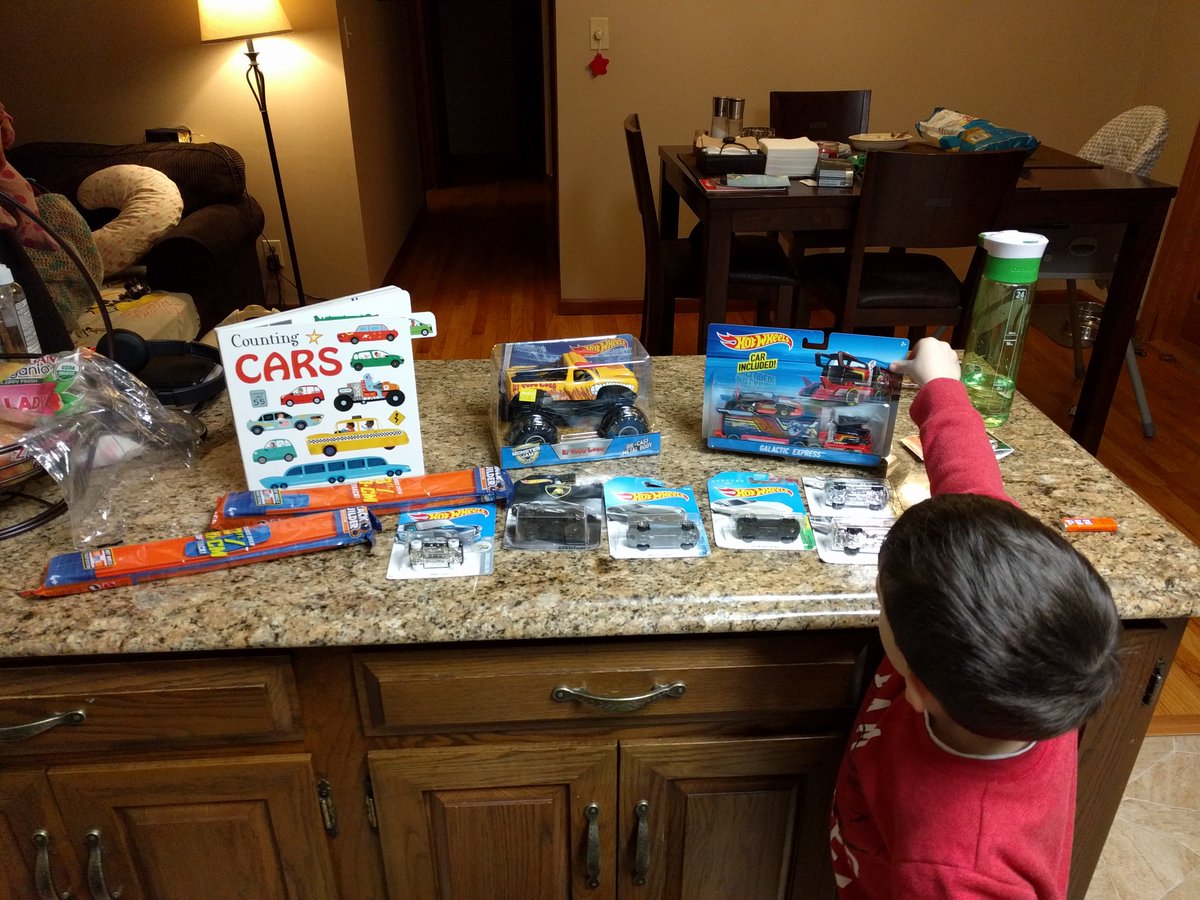NoahHlavacek's tweet photo. Aw yeah!  It's marble store time!  I hope I earned enough marbles for El Toro Loco! #MarbleStore

[1-6-2018] https://t.co/wRBnnYwRTQ
