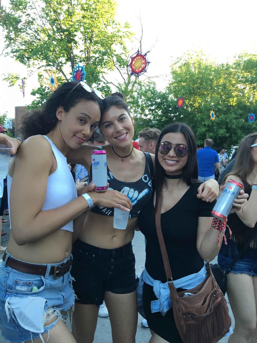 splashvodkasoda's tweet image. What an awesome weekend being a part of Summerdaze and getting the chance to enjoy some Splash Spiked Sparkling Water with some great new friends! #splashlife