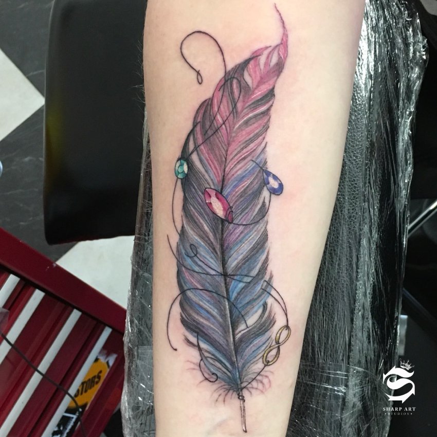sharpartstudios's tweet photo. Colourful feather with birthstones and infinity charms, by Finn.
If you want to chat to Finn about designing your next tattoo, schedule a free consultation with her through our online booking app here - https://t.co/9VrbeKwfAp
EAT. SLEEP. INK. REPEAT.
#tattoo #sharpartstudios https://t.co/seRCd63Yze