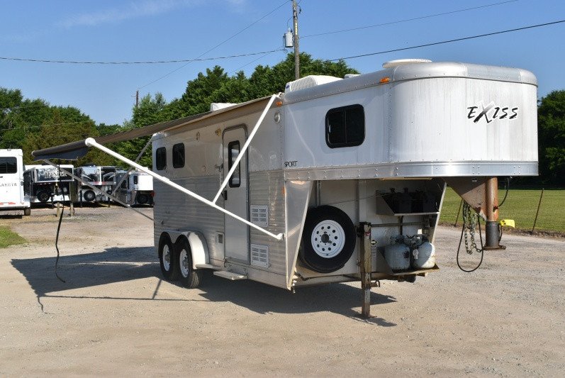 DixieHorseMule's tweet image. Just Arrived! 2006 @Exiss #2Horse #Gooseneck with 7' #LivingQuarters - $22,995 dhmco.com/trailer.asp?id…
