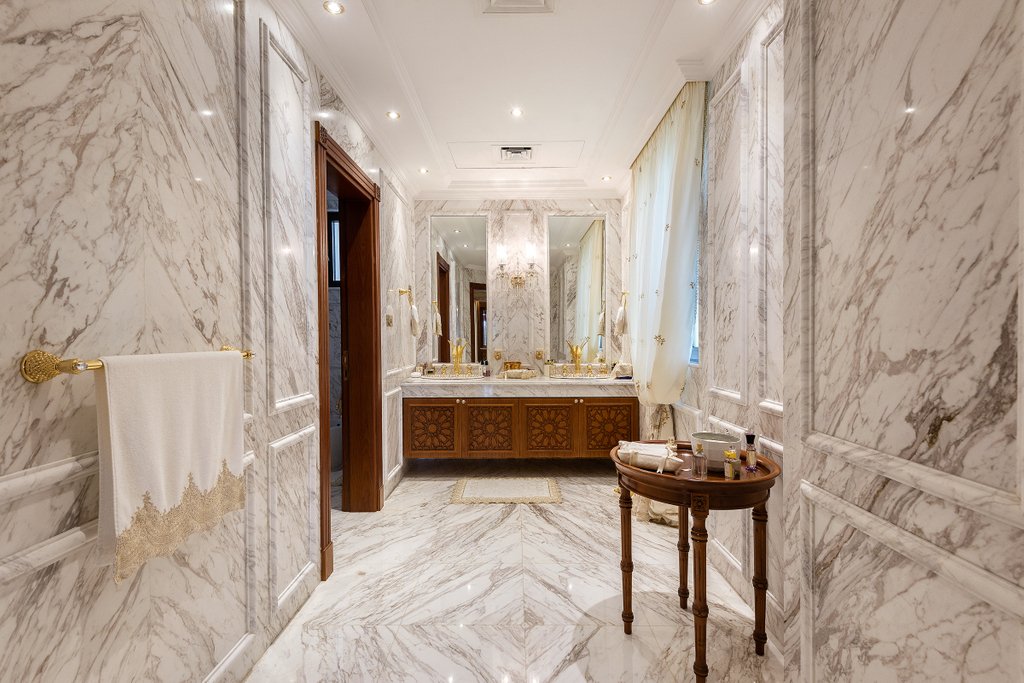 DubaiSIR_'s tweet photo. LIVE Refined: From bespoke details to designer elements and sophisticated finishing, discover a selection of properties that define luxury living: https://t.co/CMiKMvdhYF
#LIVERefined #GulfsothebysRealty #SothebysRealty #Dubai #PalmJumeirah #PearlJumeirah #InteriorDesign https://t.co/QgMVb8XEnL